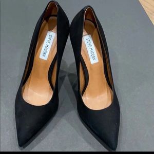 NEW!!! Black suede cone-heeled pumps
